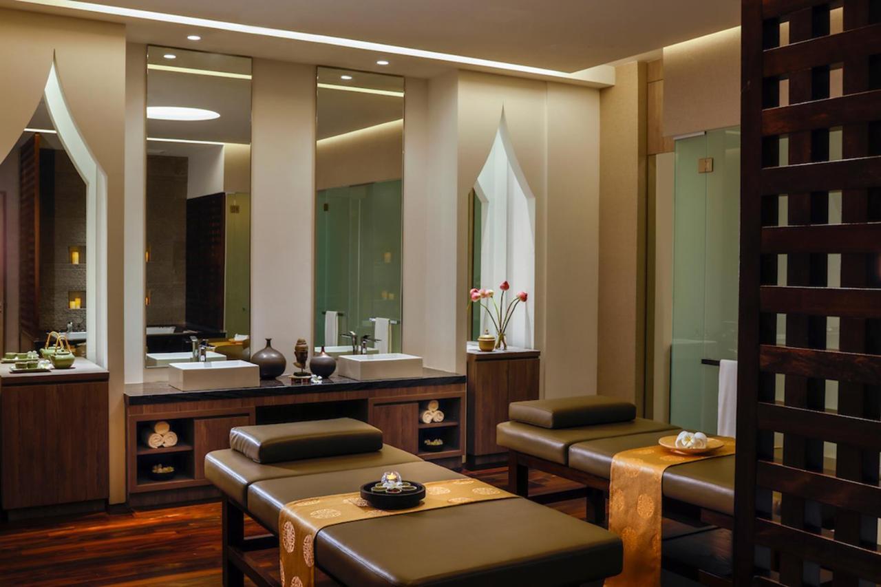 Dusit Thani Laguna Singapur Zewnętrze zdjęcie A spa at the Taj Mahal Palace, Mumbai, India