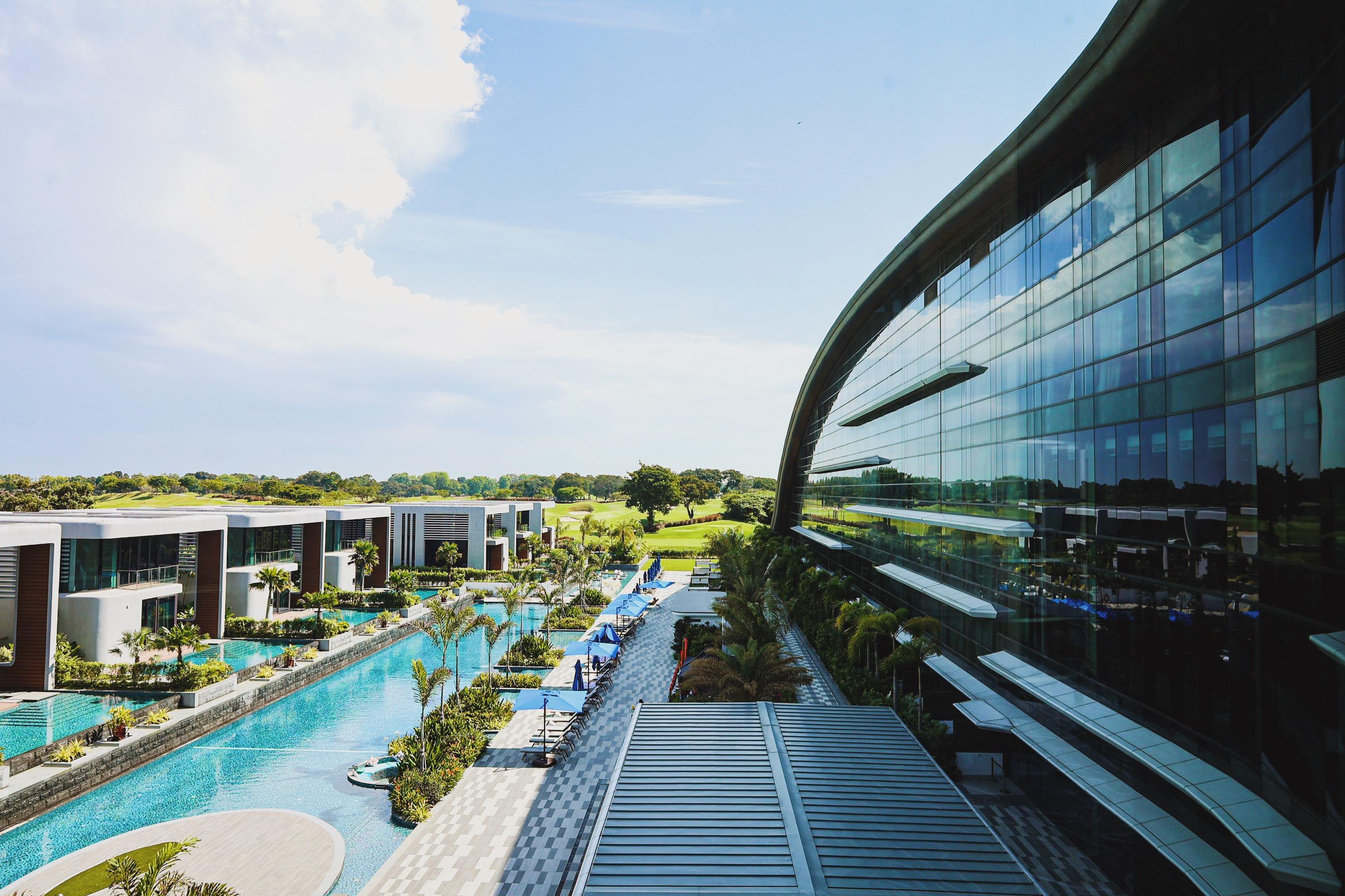 Dusit Thani Laguna Singapur Zewnętrze zdjęcie The clubhouse at Laguna Golf, Philippines